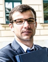 dr Tomasz Jedynak